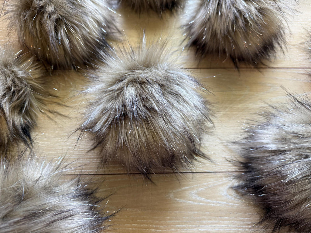 Silver wolf luxe pom