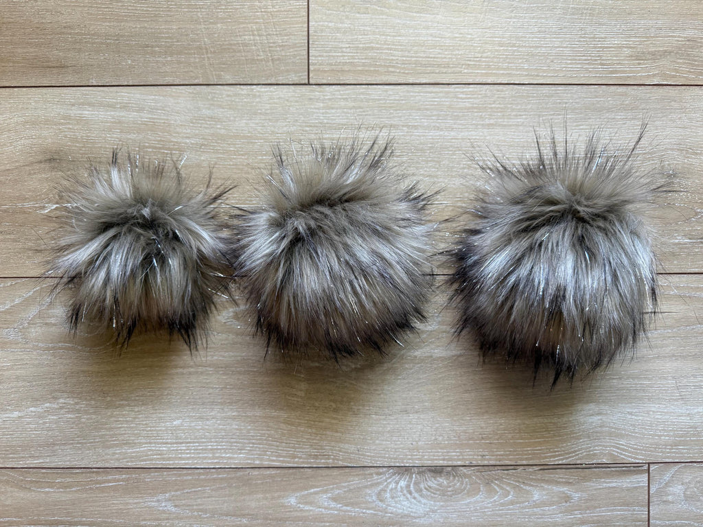 Silver wolf luxe pom