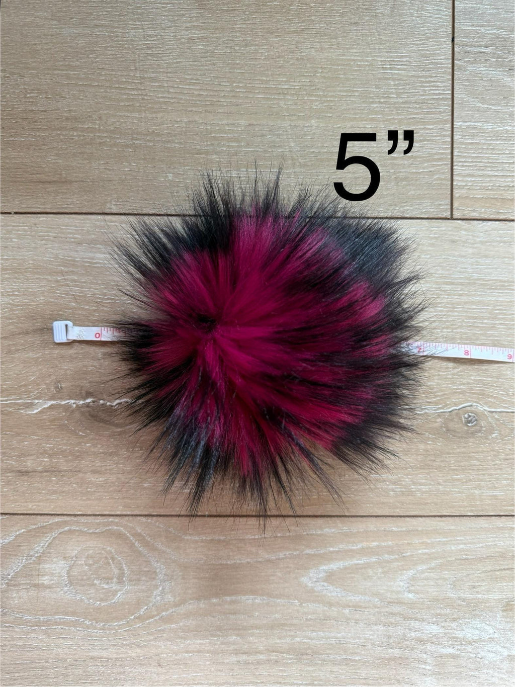 Miranda husky Faux fur Pom Pom