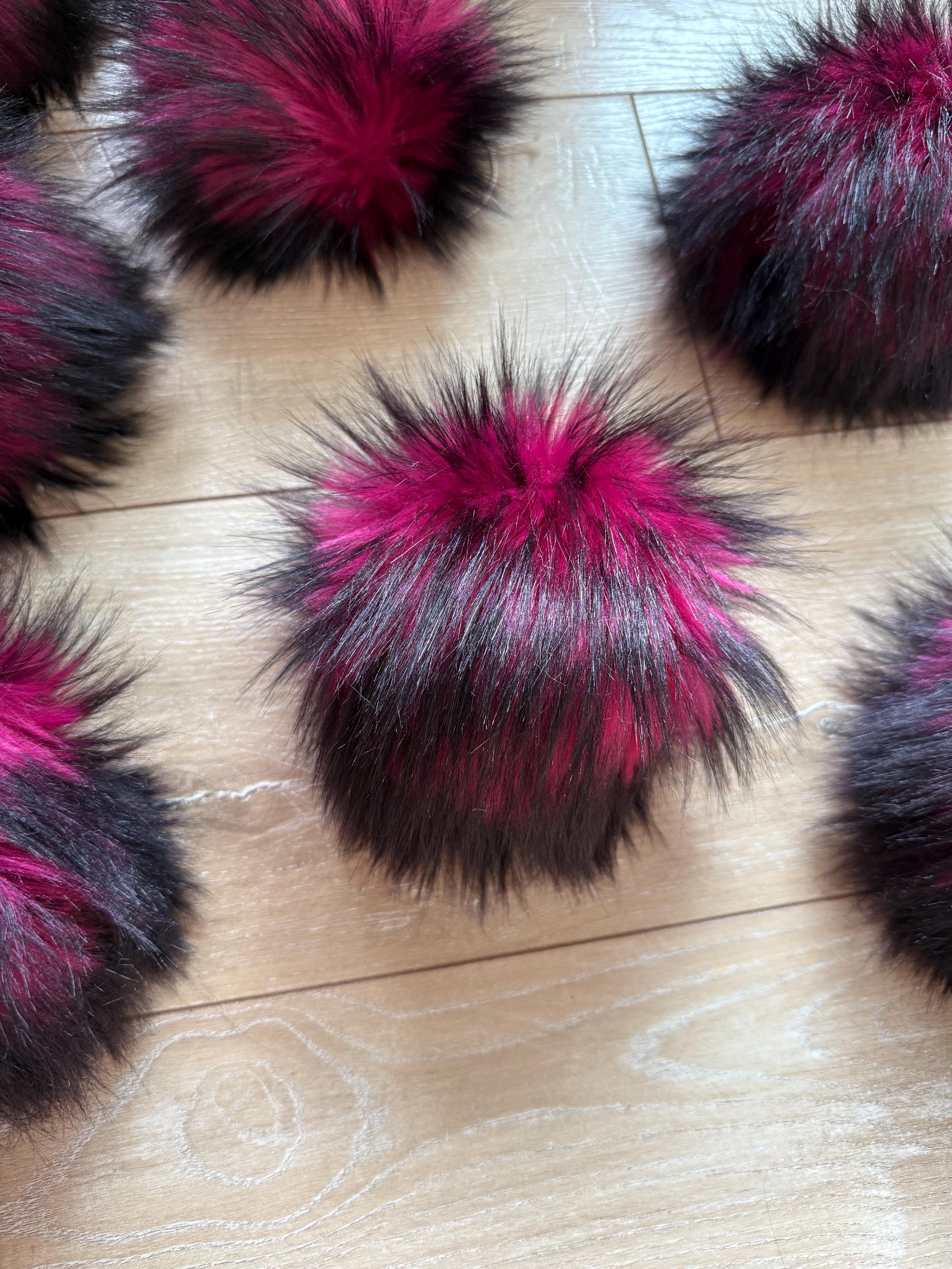 Miranda husky Faux fur Pom Pom