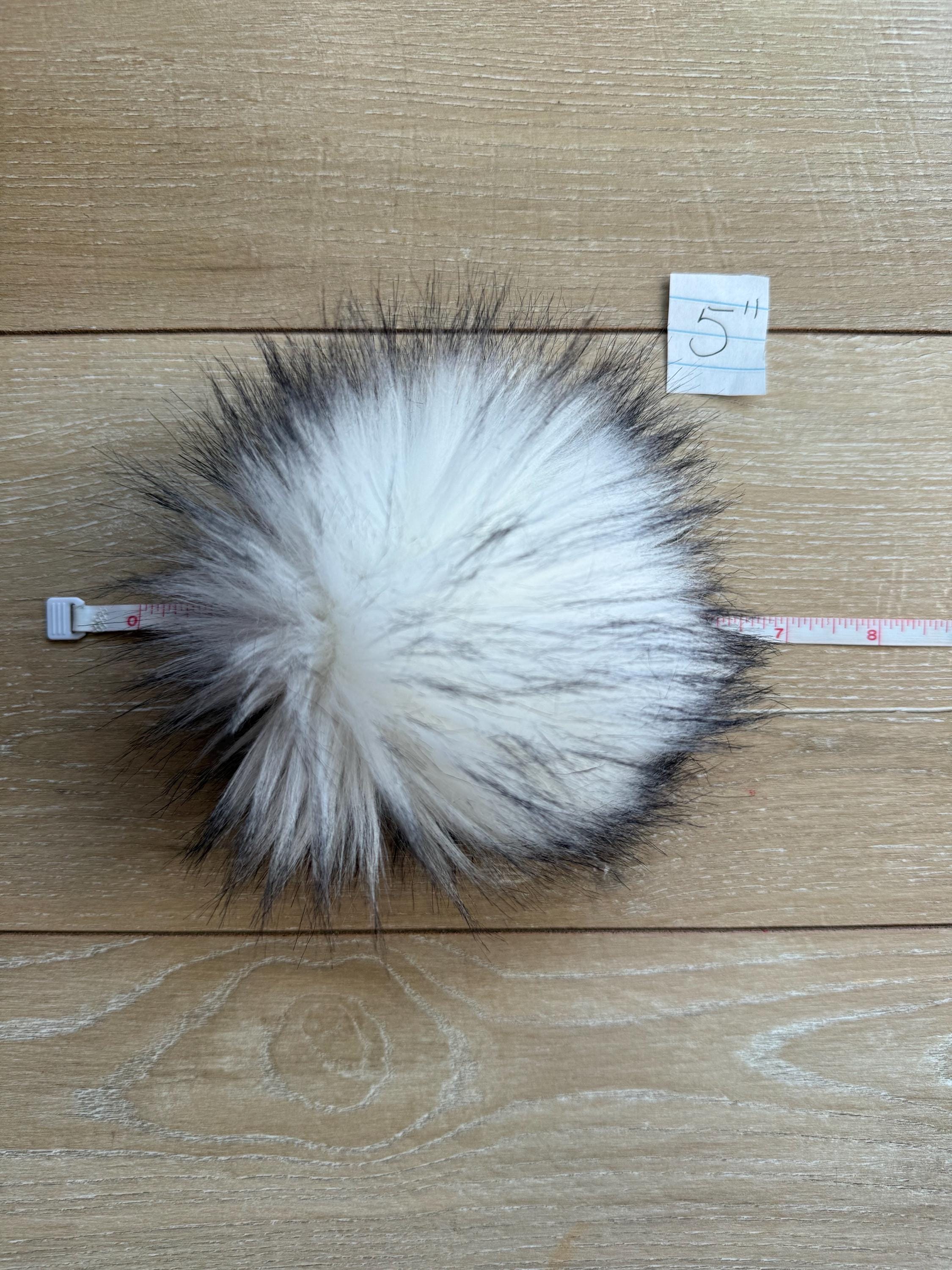 Panda Faux fur Pom Pom