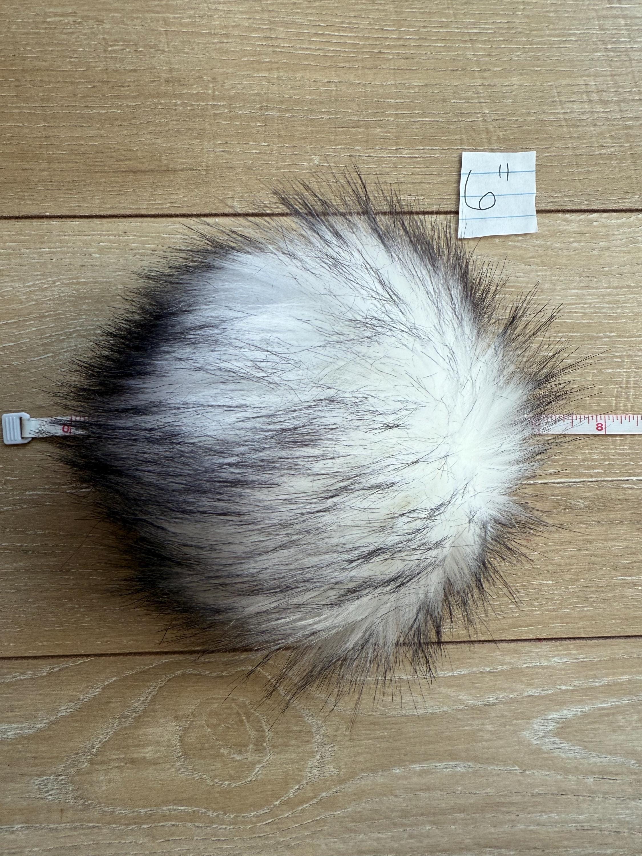 Panda Faux fur Pom Pom