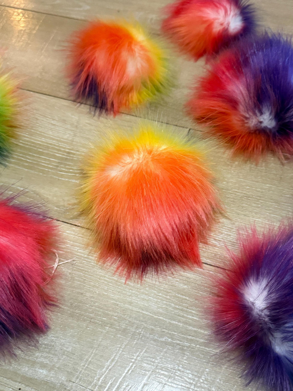Neon nova faux fur Pom Pom