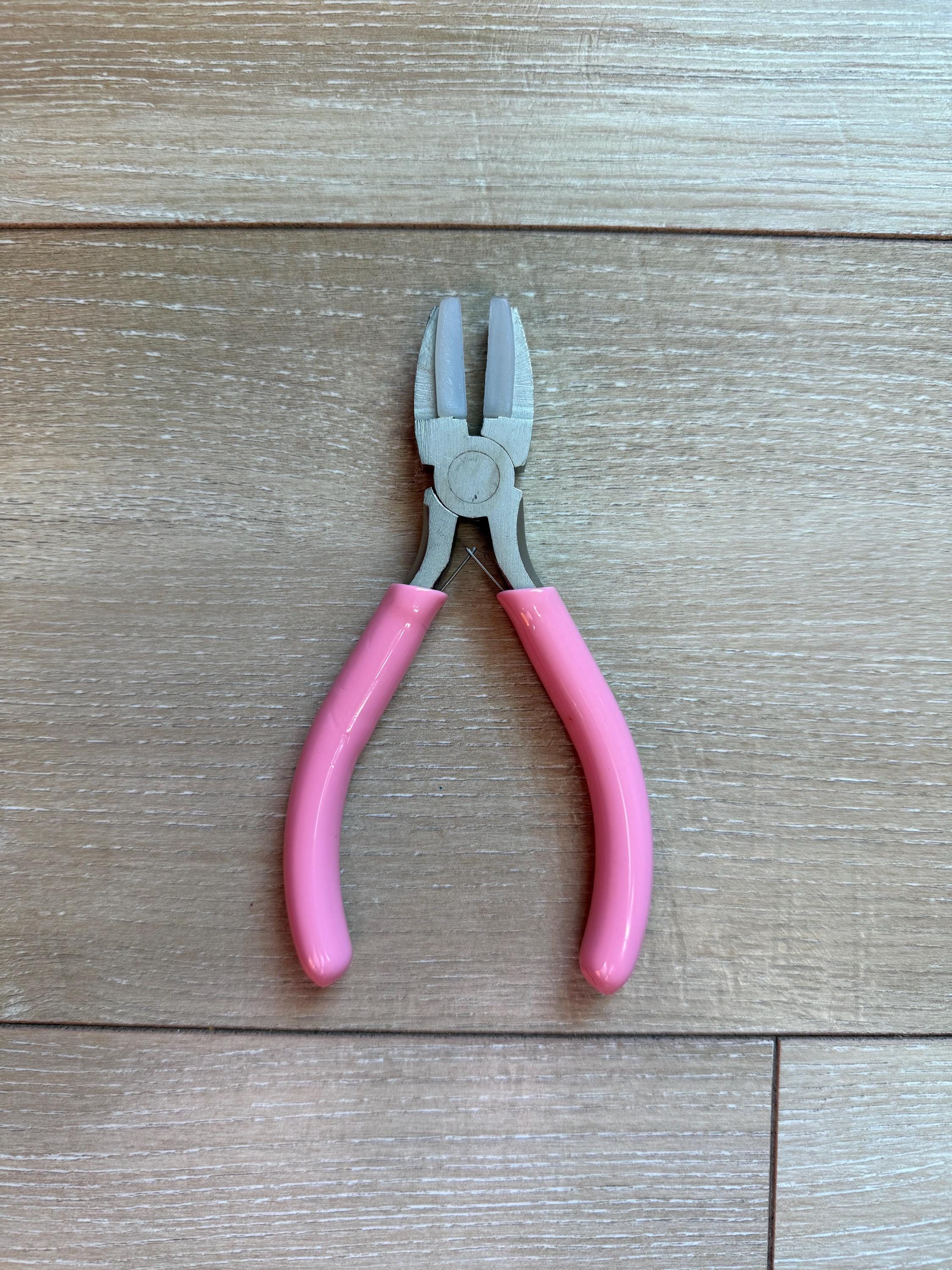Rubber grip pliers for Pom Pom making, needle gripper, pink black