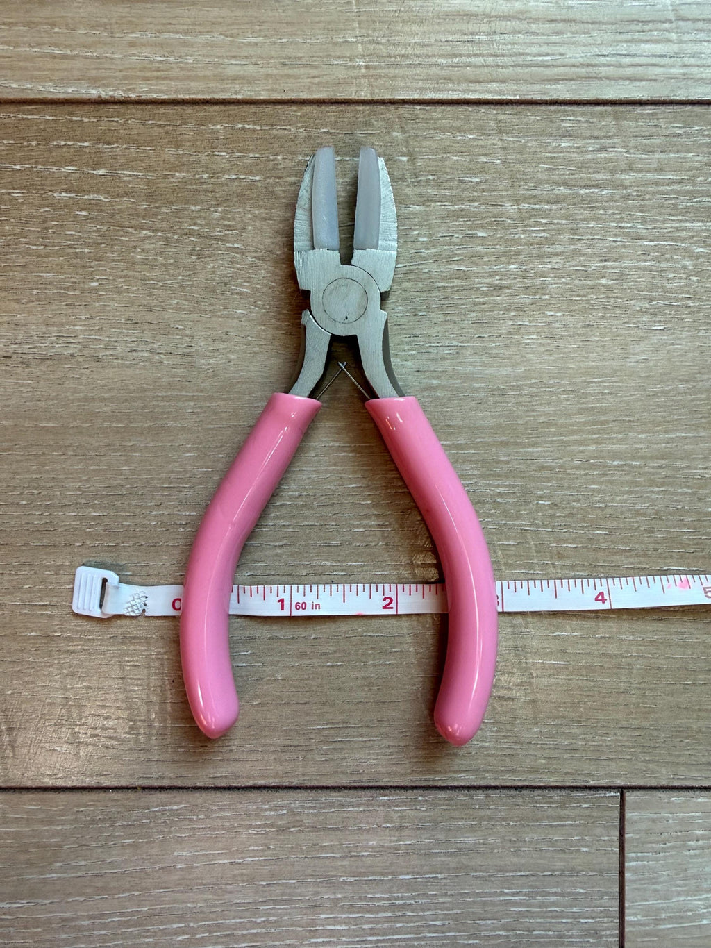 Rubber grip pliers for Pom Pom making, needle gripper, pink black