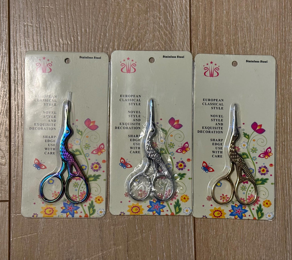 Small crafting scissors, for Pom Pom making, needle gripper, gold, silver, rainbow