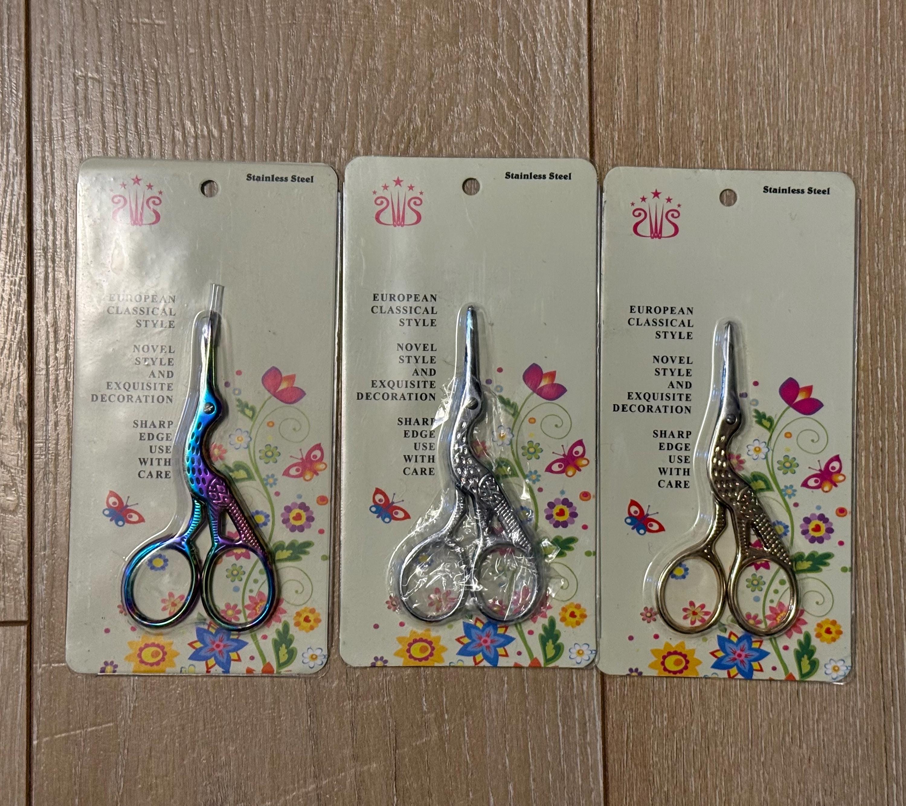 Small crafting scissors, for Pom Pom making, needle gripper, gold, silver, rainbow