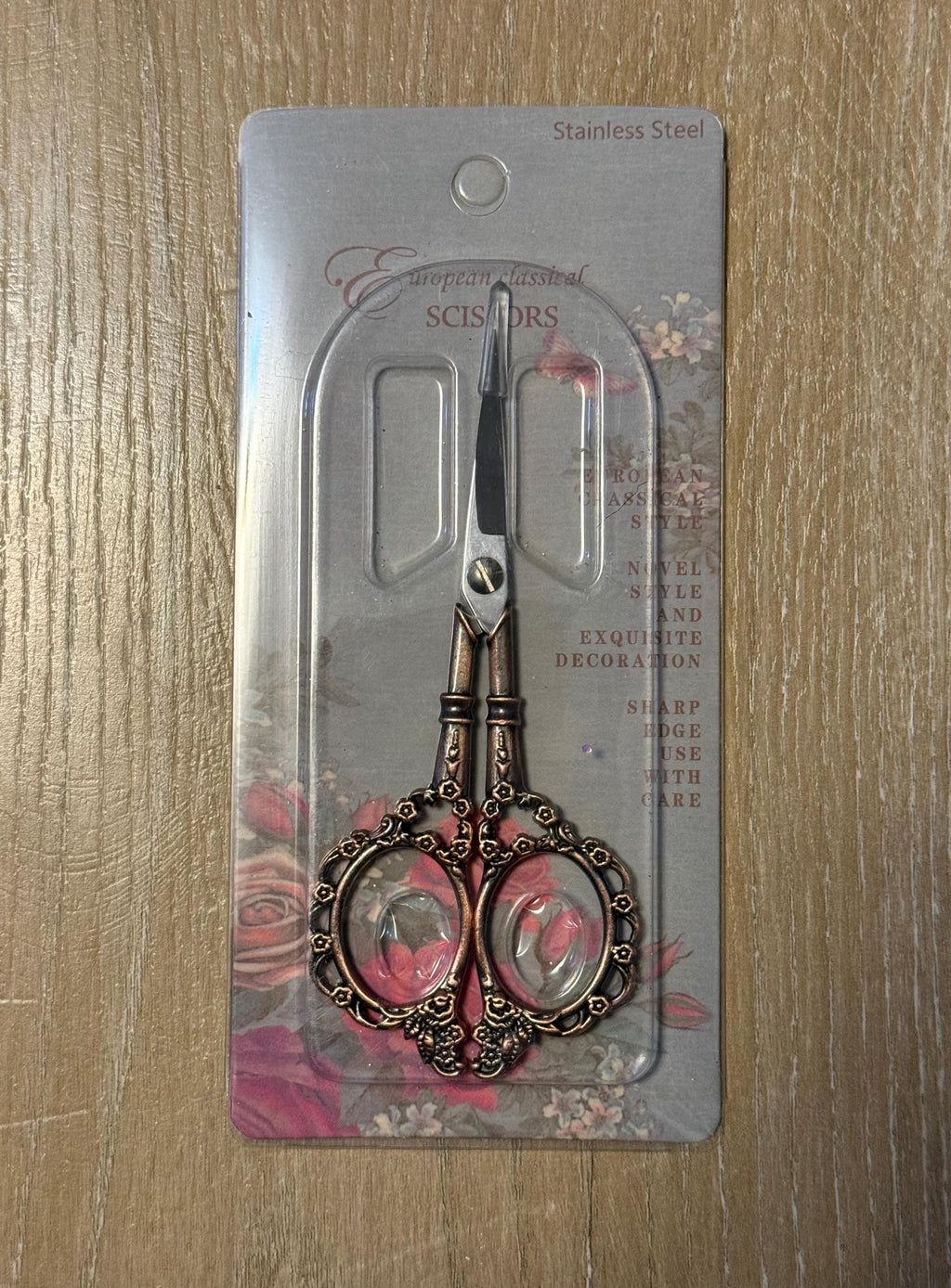 Small crafting scissors, for Pom Pom making, needle gripper, gold, silver, copper