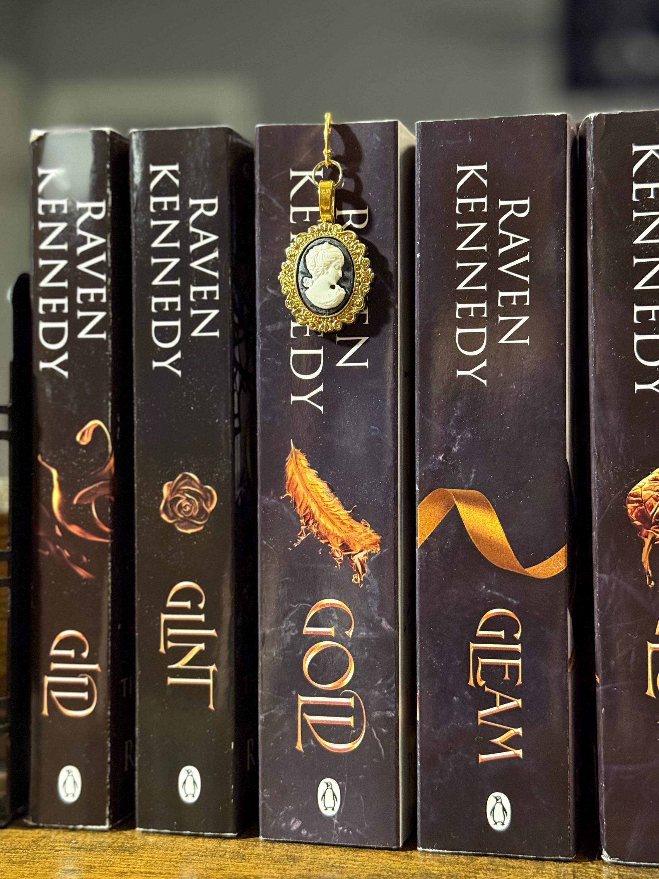 Handmade metal bookmark, gold plated, booktok, bookstagram, silver plated, Acotar, tog, quicksilver, housemaid, star,