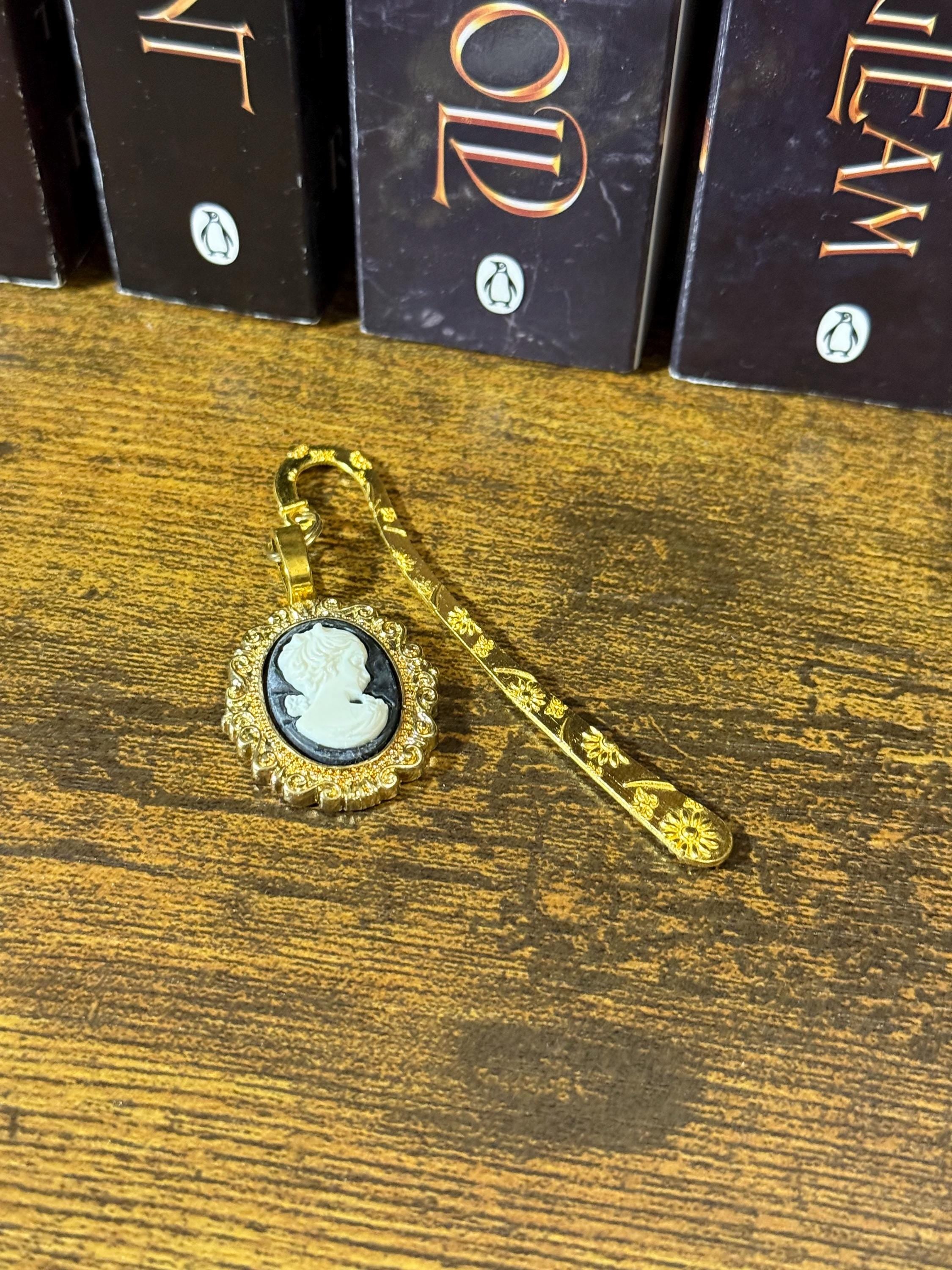 Handmade metal bookmark, gold plated, booktok, bookstagram, silver plated, Acotar, tog, quicksilver, housemaid, star,