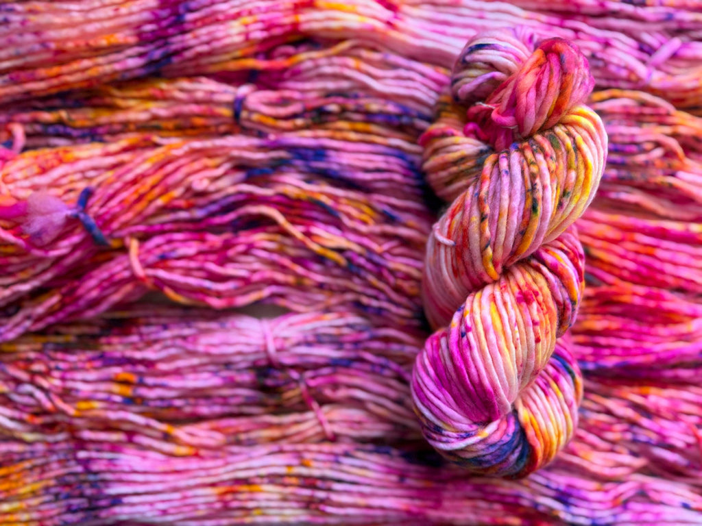 Solar flare bulky hand dyed bulky merino wool, 109 yard, 5 weight, speckled, semi solid, multicolor, indie dye, superwash