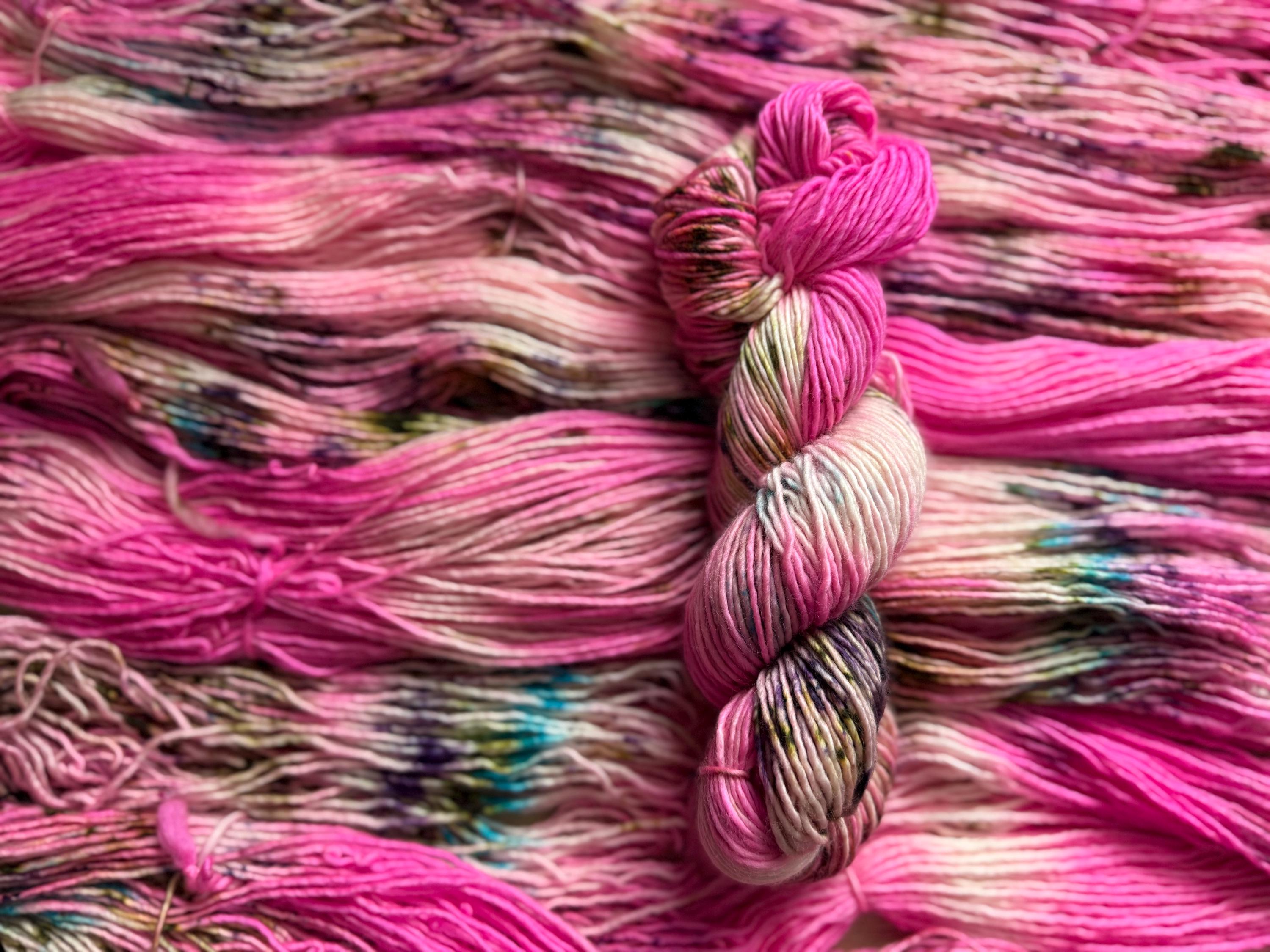 Fuschia hand dyed (worsted/aran) merino wool, superwash yarn, pink, hank of yarn , for knit crochet