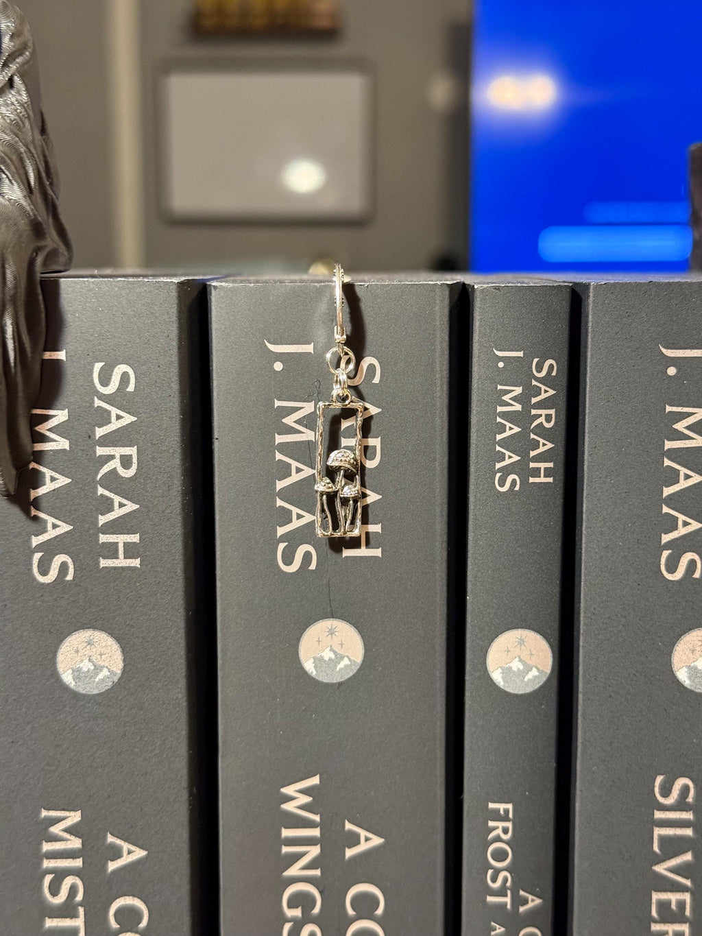 Mushroom handmade metal bookmark, gold plated, booktok, bookstagram, silver plated, Acotar, tog, quicksilver, housemaid, star,