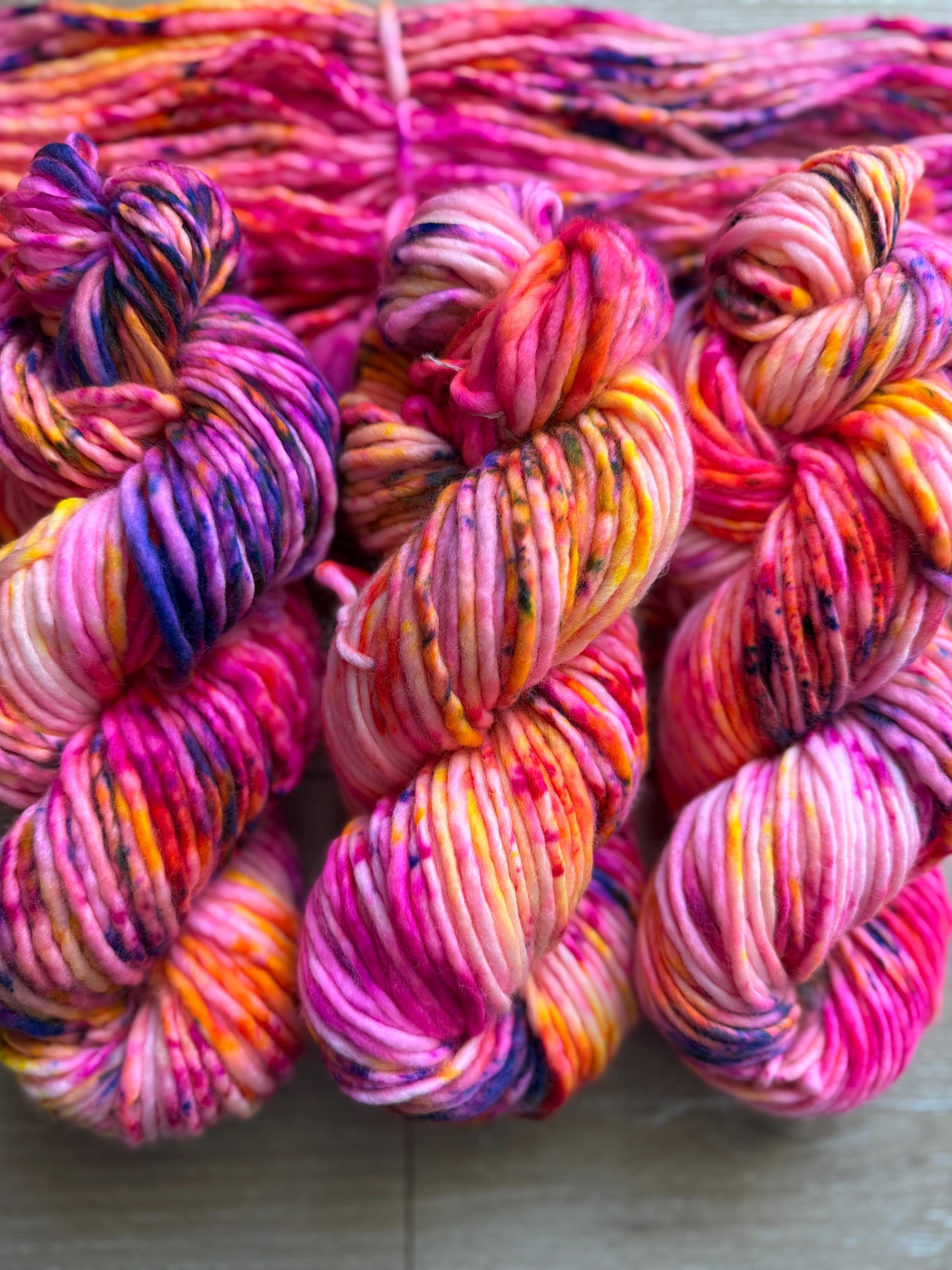 Solar flare bulky hand dyed bulky merino wool, 109 yard, 5 weight, speckled, semi solid, multicolor, indie dye, superwash