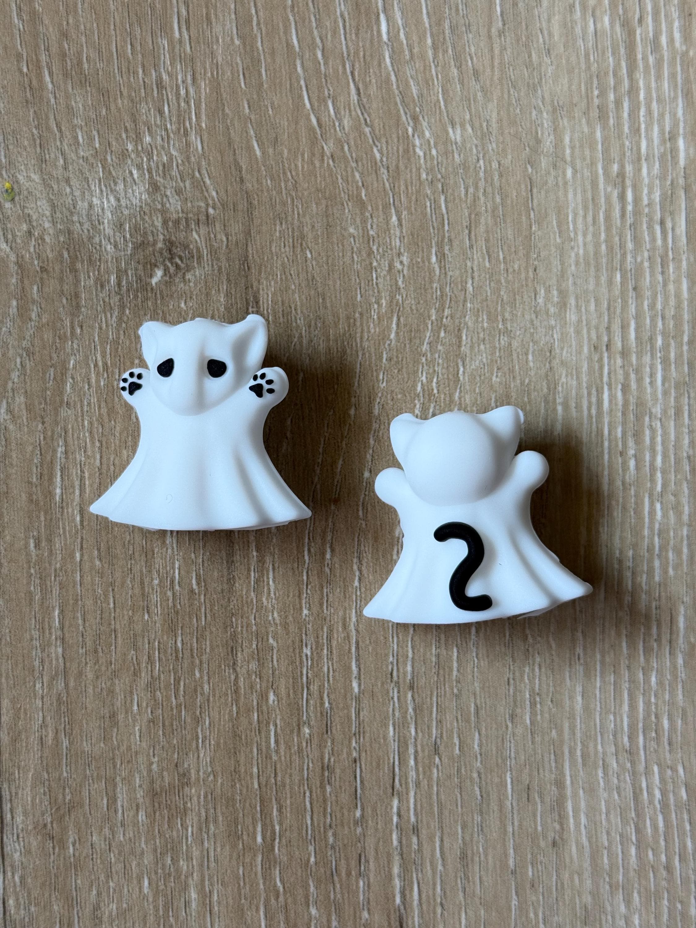 Needle stoppers for knitting needles, Halloween, ghost kitty, cat