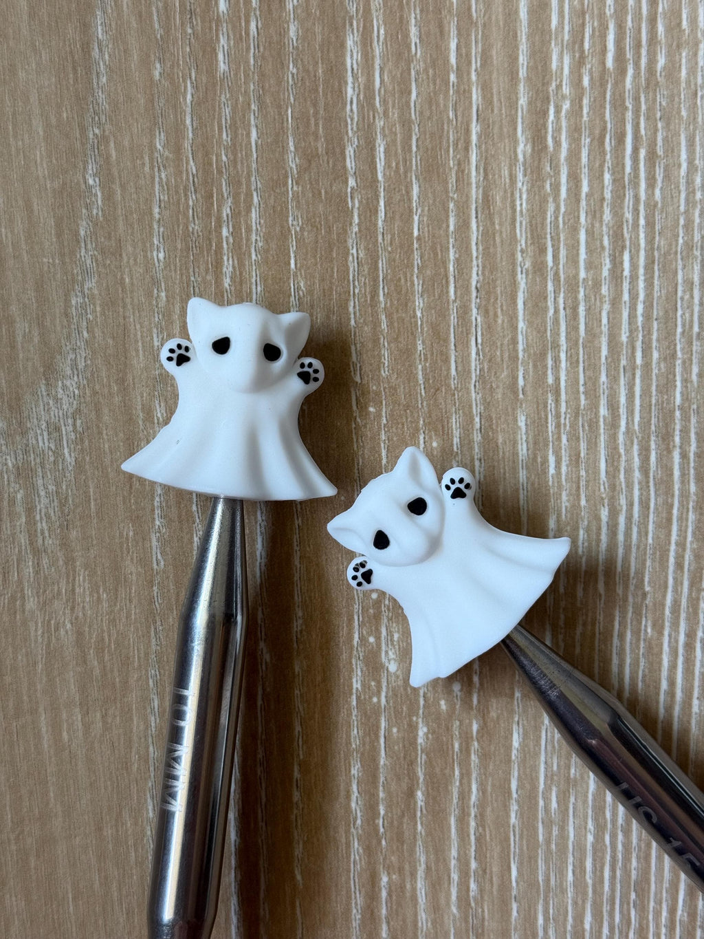 Needle stoppers for knitting needles, Halloween, ghost kitty, cat