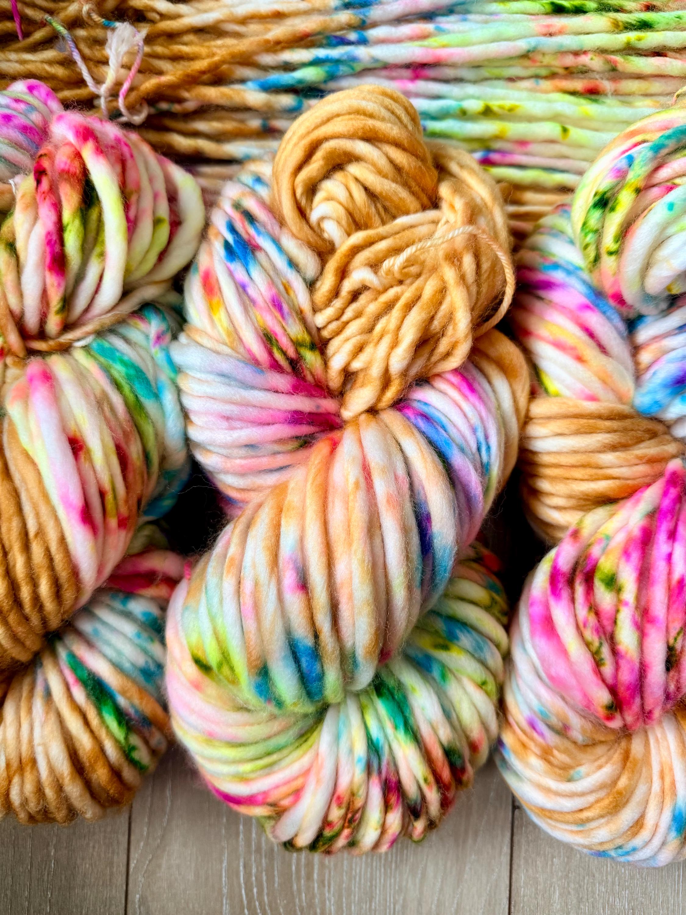 Golden hour hand dyed super bulky merino wool, size 6 gold, autumn fall natural, speckled, solid, multicolor, indie dye, superwash