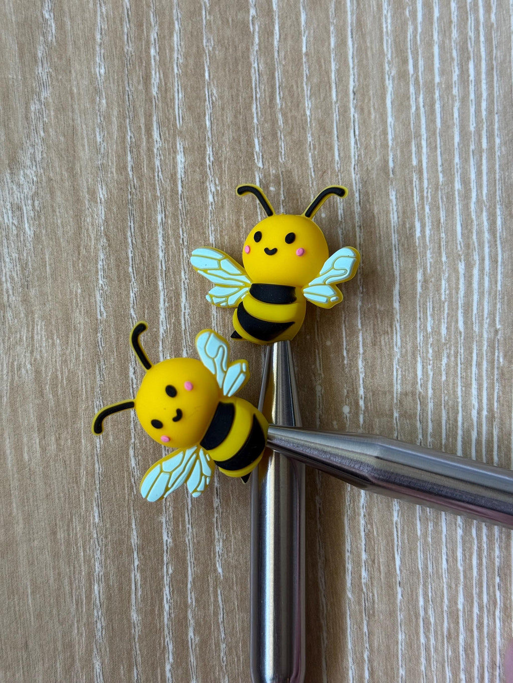 Bee needle stoppers for knitting needles, spring, summer, honey bee, bumble
