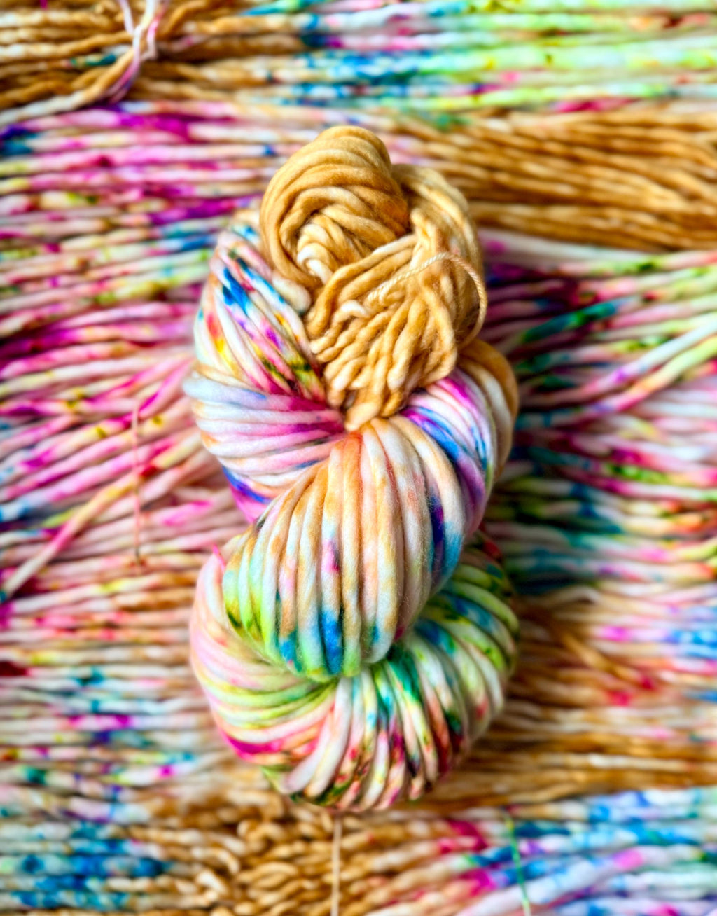 Golden hour hand dyed super bulky merino wool, size 6 gold, autumn fall natural, speckled, solid, multicolor, indie dye, superwash