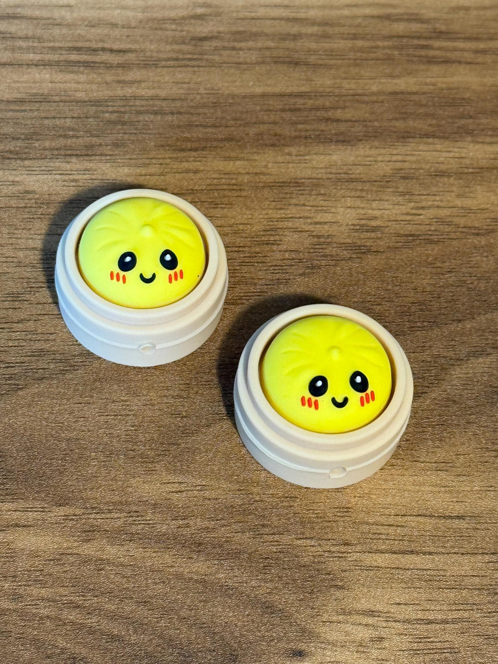 Needle stoppers for knitting needles dumplings