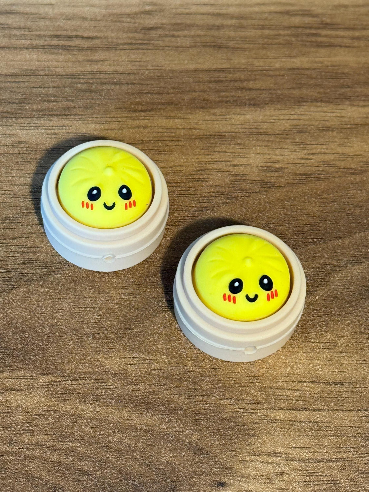 Needle stoppers for knitting needles dumplings