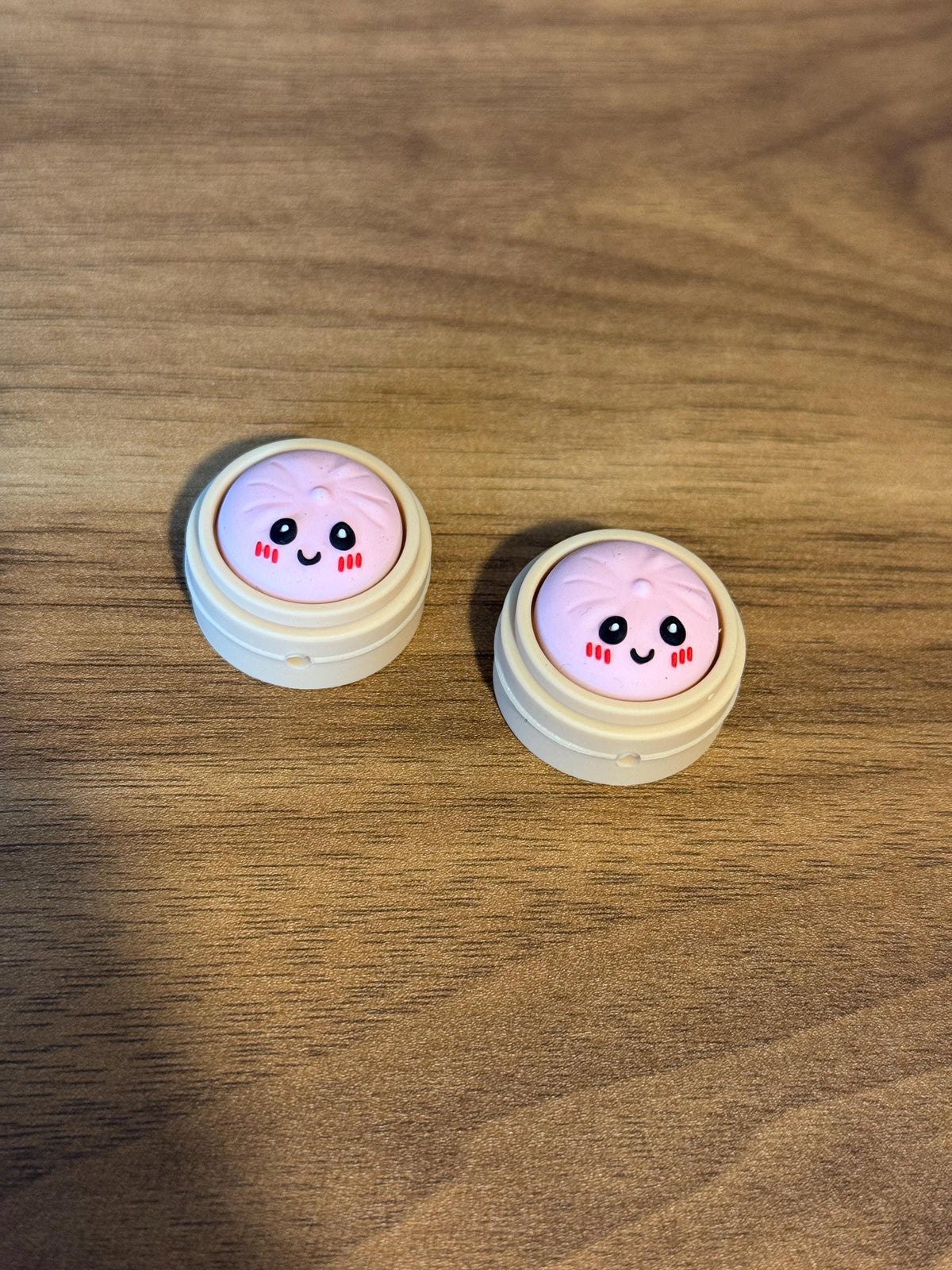 Needle stoppers for knitting needles dumplings