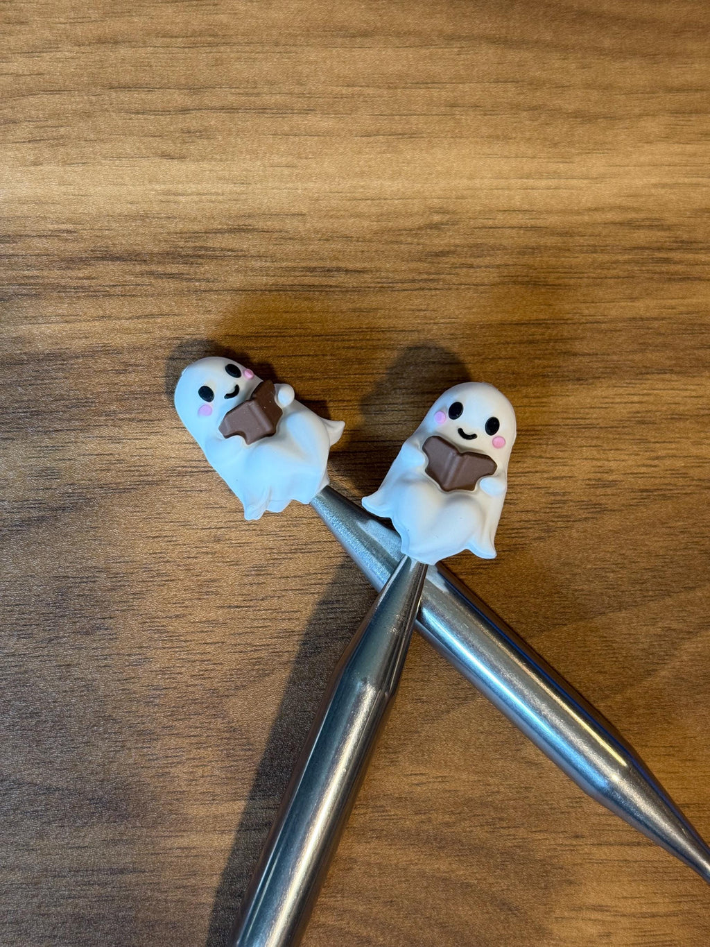 Needle stoppers for knitting needles, Halloween, ghost and book, reading ghost