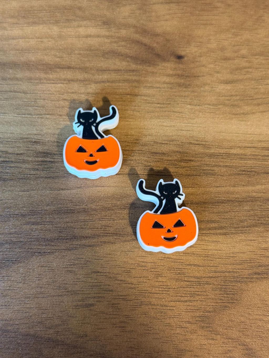 Needle stoppers for knitting needles, Halloween, cat and pumpkin